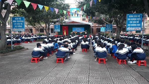 Hoạt động chào mừng kỉ niệm ngày 8/3 của Trường THPT Nghi Lộc 4