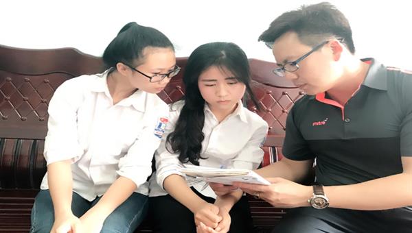 Nghị lực phi thường của cô học trò xinh đẹp bị câm, điếc