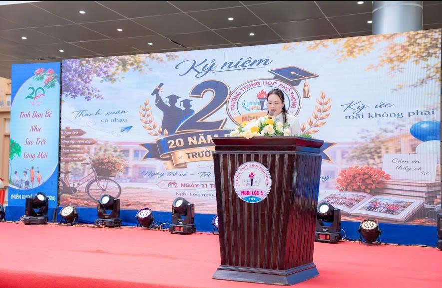 Em Thanh phat bieu