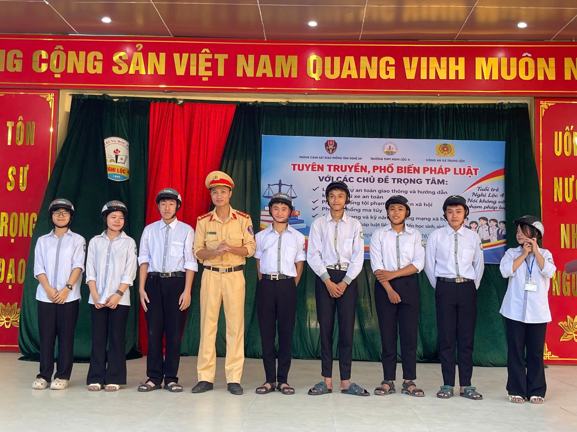 TRƯỜNG THPT NGHI LỘC 4 TỔ CHỨC TUYÊN TRUYỀN, PHỔ BIẾN, GIÁO DỤC PHÁP LUẬT NĂM 2026