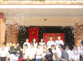 Video về buổi tuyên dương, trao học bổng và tuyên truyền luật GTĐB